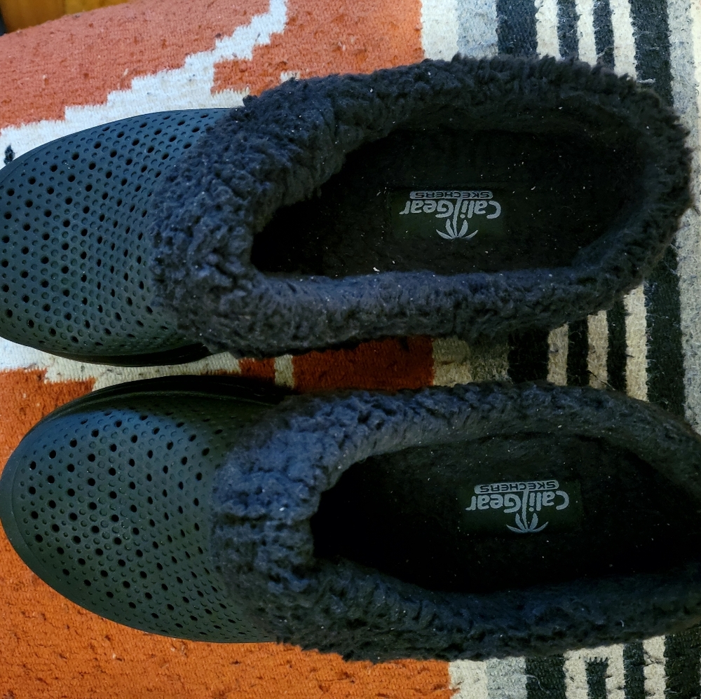 Shoes - Picture 2 of 4